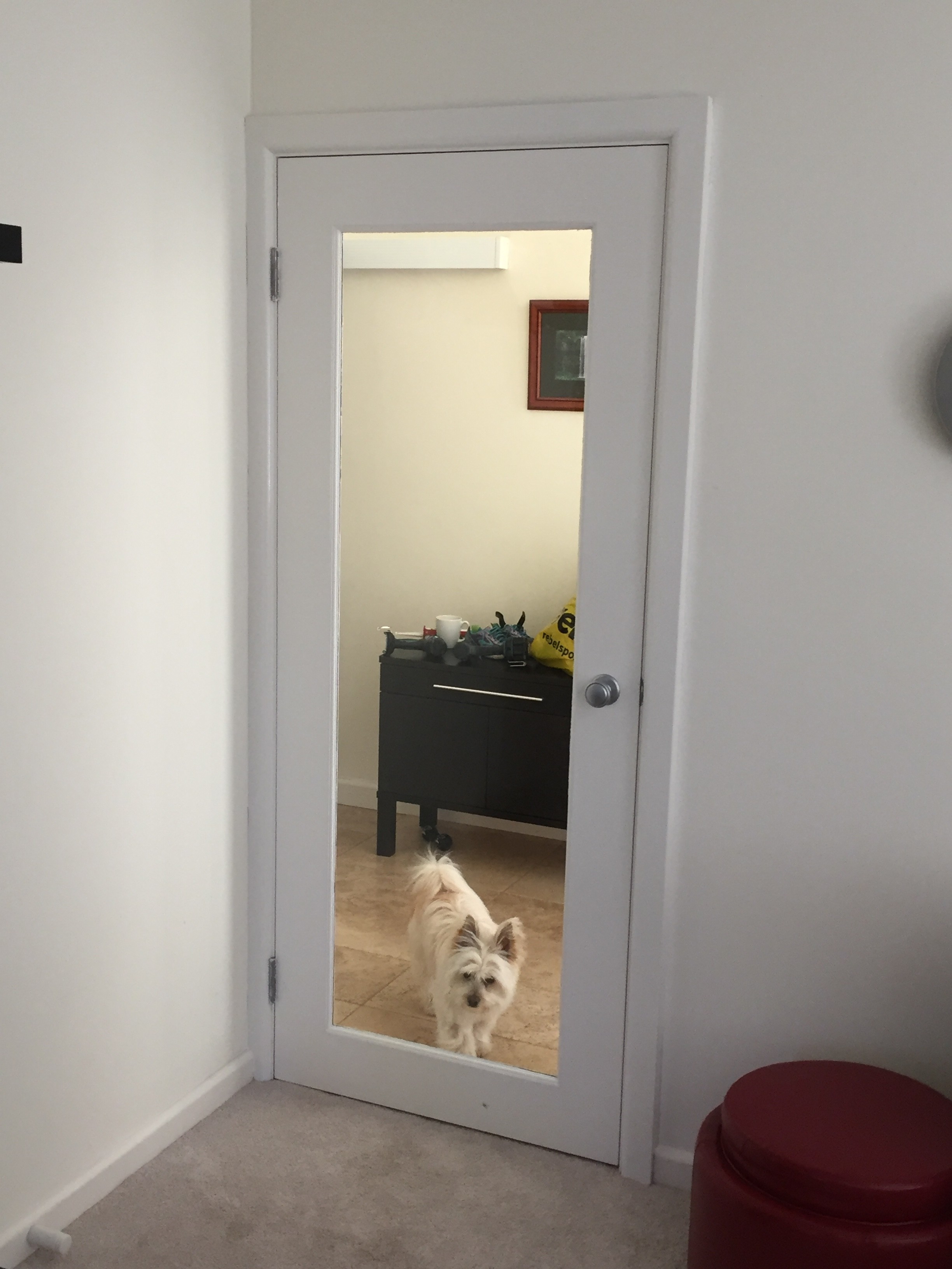 1i - Lounge Door Inspection