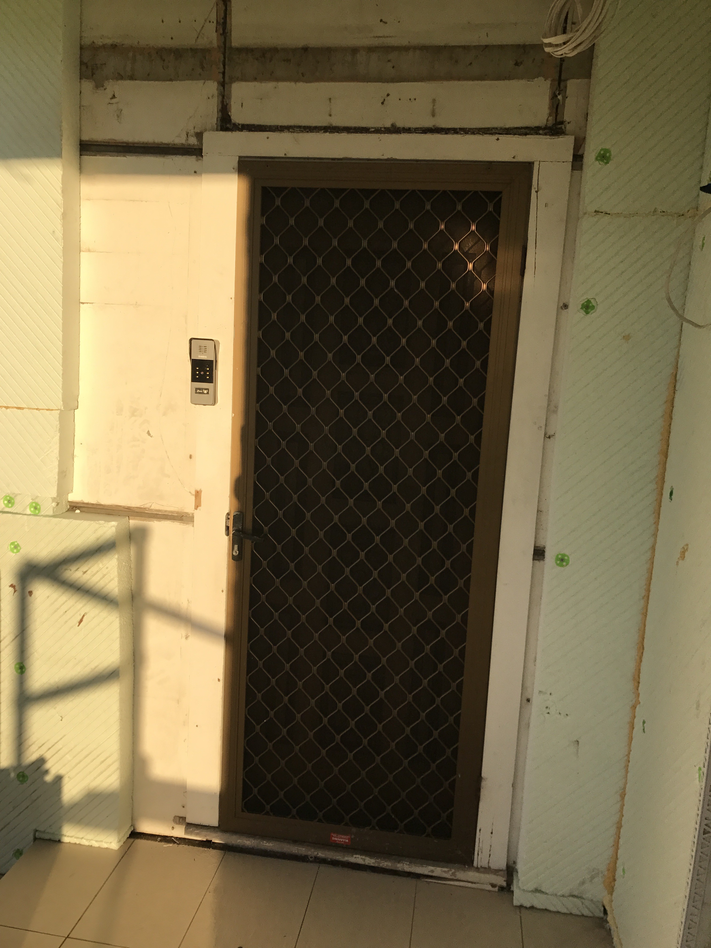 6a Remove Screen and Entry door